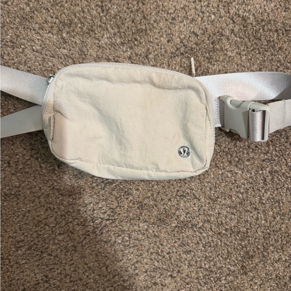 Lululemon belt bag